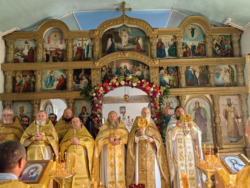 В храме посёлка Тарасовский отметили престольный праздник святителя Тихона Задонского