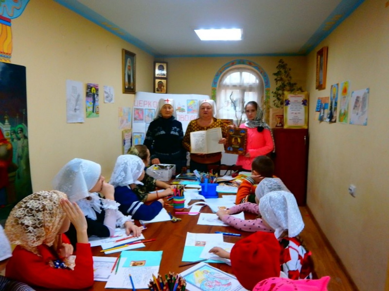 Праздник Введения во храм Пресвятой Богородицы особым мероприятием отметили в воскресной школе «Держава» Донецкого благочиния