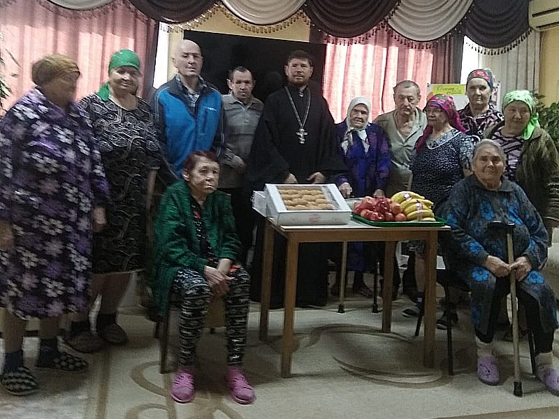 Посещение дома престарелых хутора Колундаевского накануне Рождественского поста   