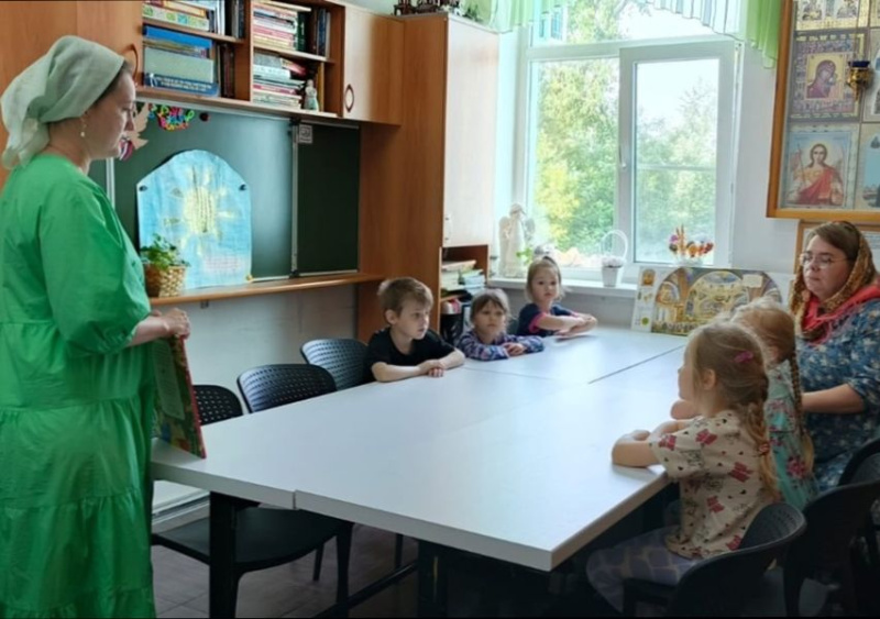 Состоялась экскурсия в Свято-Пантелеимоновский храм для участников проекта духовно-нравственного развития