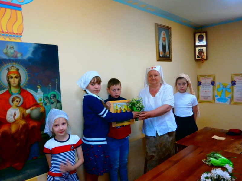 В праздник Святой Троицы в воскресной школе «Держава» Донецкого благочиния провели праздничное мероприятие