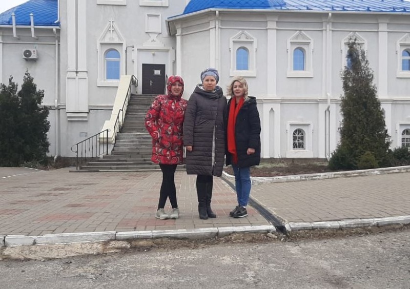 Волонтерский центр Ростова-на-Дону оказал помощь беженцам, находящимся в Новошахтинске