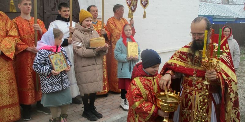 РАДОСТЬ ПАСХАЛЬНУЮ НЕ ЗОВИТЕ – ОНА САМА ПРИДЕТ