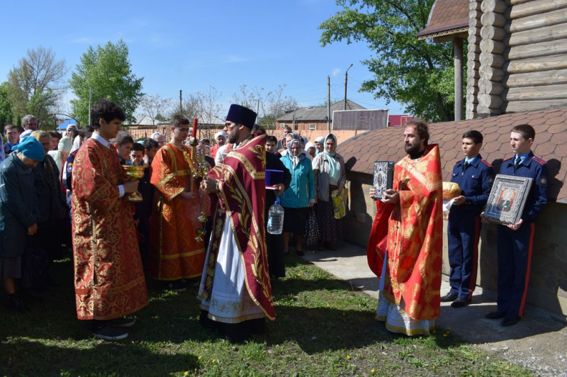 В день памяти святой блаженной Матроны Московской в приходе святого царственного страстотерпца цесаревича Алексия прошли праздничные торжества