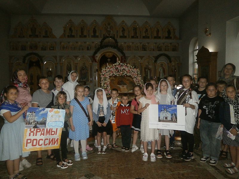 Экскурсия в стенах храма Державной иконы Божией Матери