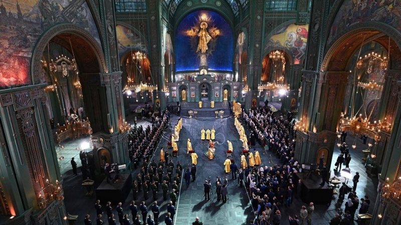 С 7 по 15 июля состоится паломническая поездка по маршруту Муром – Дивеево – Сергиев Посад – Москва – Серпухов – Задонск