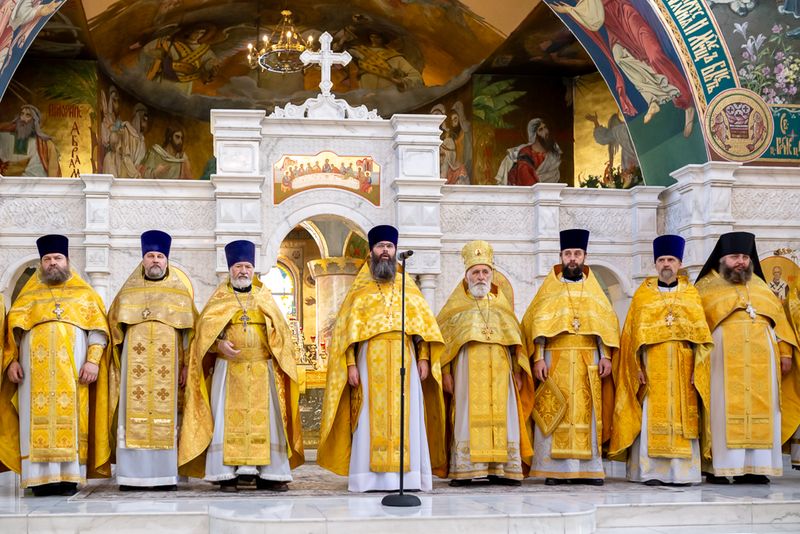 В Покровском кафедральном соборе почтили память святителя Тихона, Патриарха Московского и всея Руси