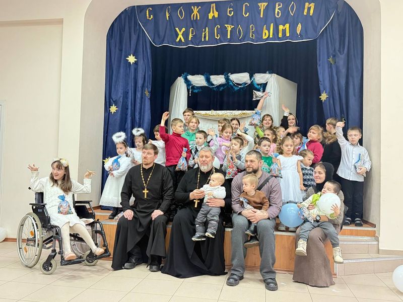 Рождественский утренник состоялся в духовно-просветительском центре при Свято-Покровском храме Каменска-Шахтинского