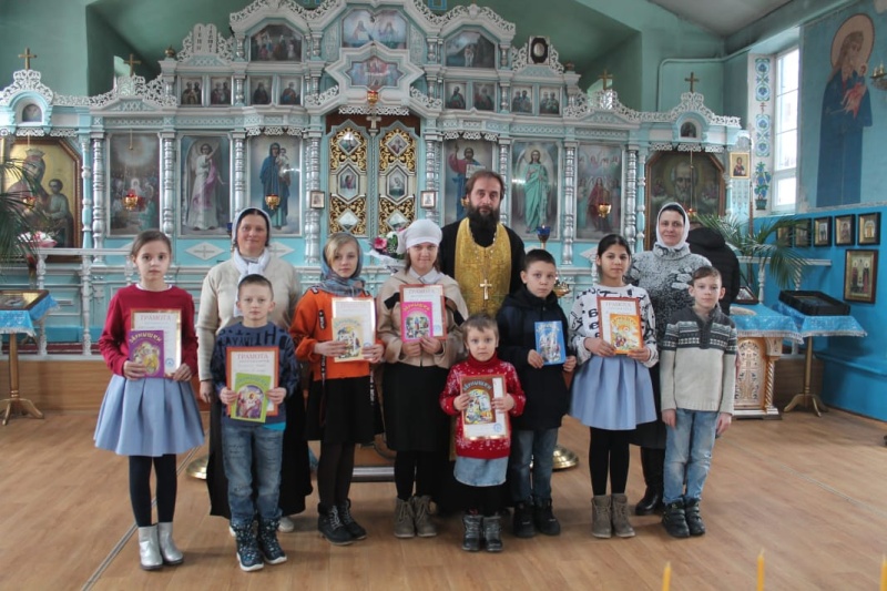 Награждение воспитанников социального приюта «Огонек» за участие в детском художественном конкурсе «Здравствуй, Масленица»