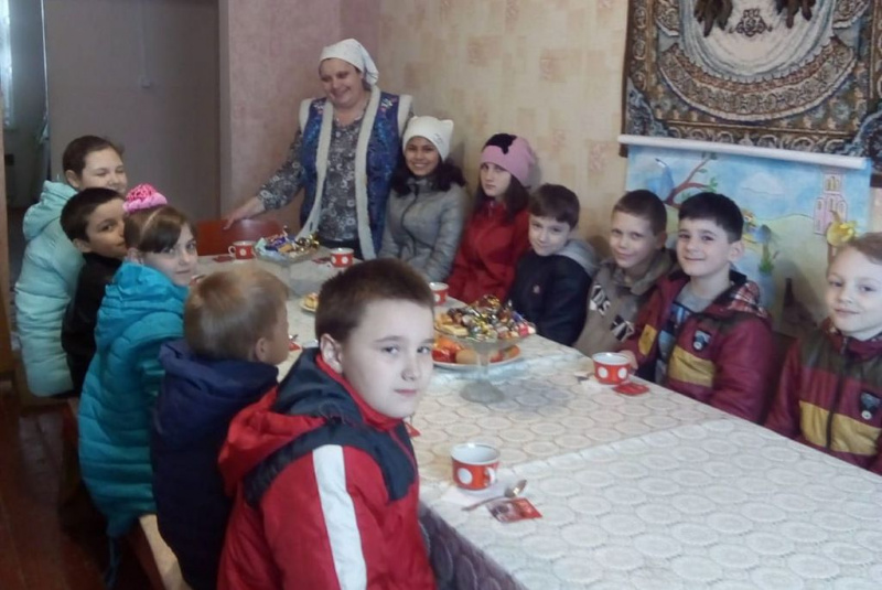 Воспитанники социального приюта для несовершеннолетних пос. Новая Соколовка посетили храм священномученика Захарии (Лобова) г. Новошахтинска