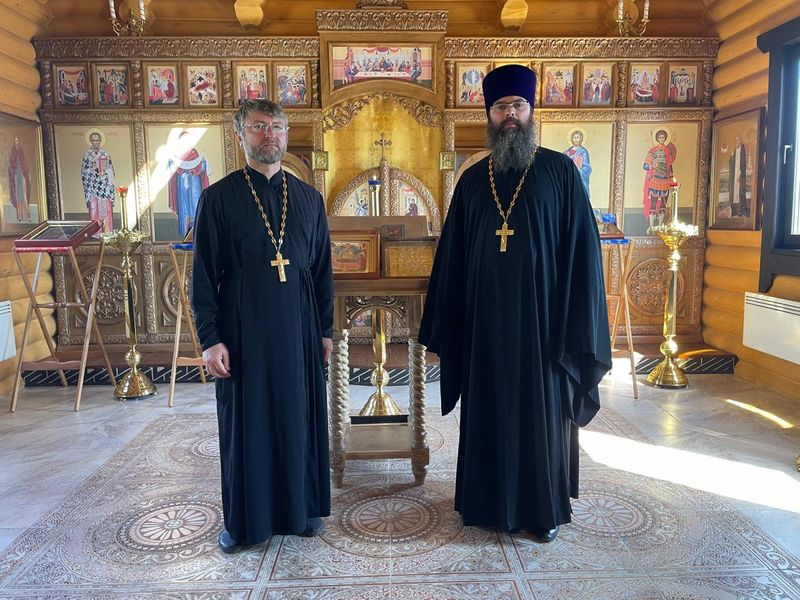 С рабочим визитом посетил храм великомученика Георгия Победоносца благочинный приходов Александровск-Грушевского округа иерей Александр Теличкин 