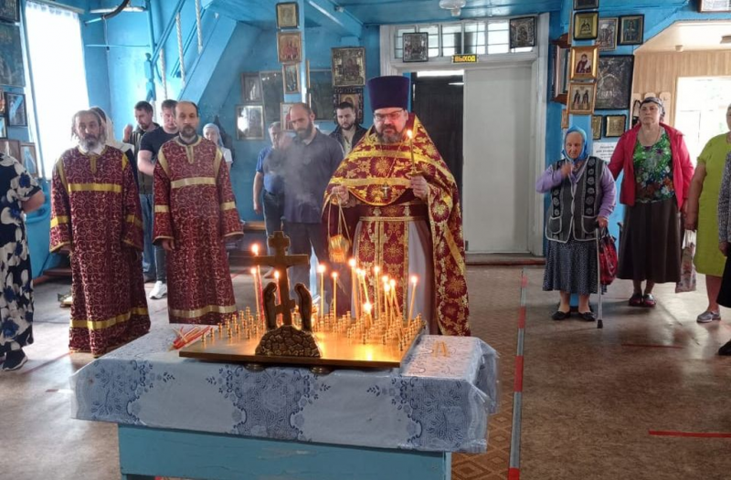 25-летие мученического подвига воина Евгения Родионова молитвенно почтили в Покровском приходе г. Новошахтинска