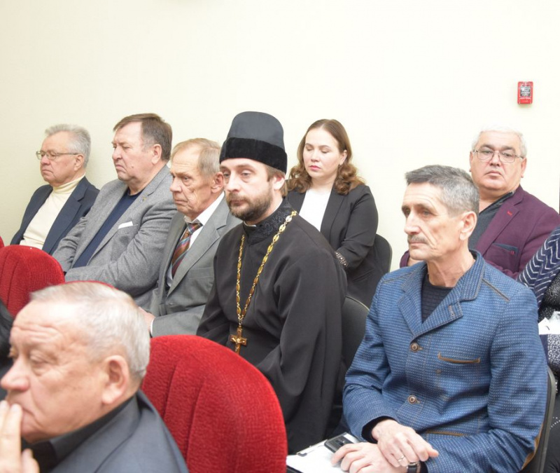В заседании городской Думы принял участие благочинный приходов Александровск-Грушевского округа протоиерей Сергий Яценко