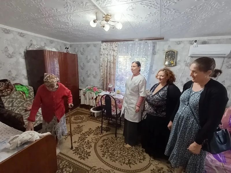 Православный клуб Багаевского благочиния посетил нуждающихся в хуторе Красный