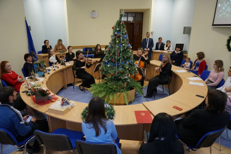 Рождественский просветительский литературно-музыкальный проект в шахтинском вузе