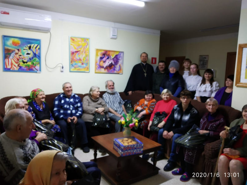 В Новошахтинске прошла православная акция «Добрый свет Рождества Христова»