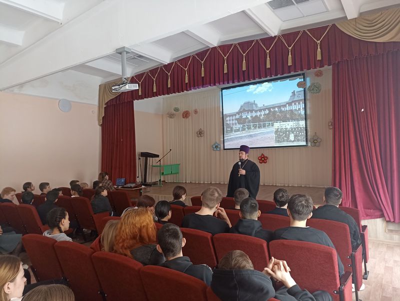 Урок Памяти о геноциде казачества прошел в Ёлкинской школе