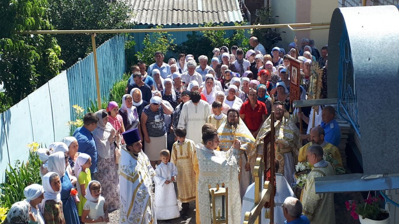 Престольный праздник в честь Рождества великого Пророка Предтечи и Крестителя Господня Иоанна молитвенно отметили в ст. Боковской