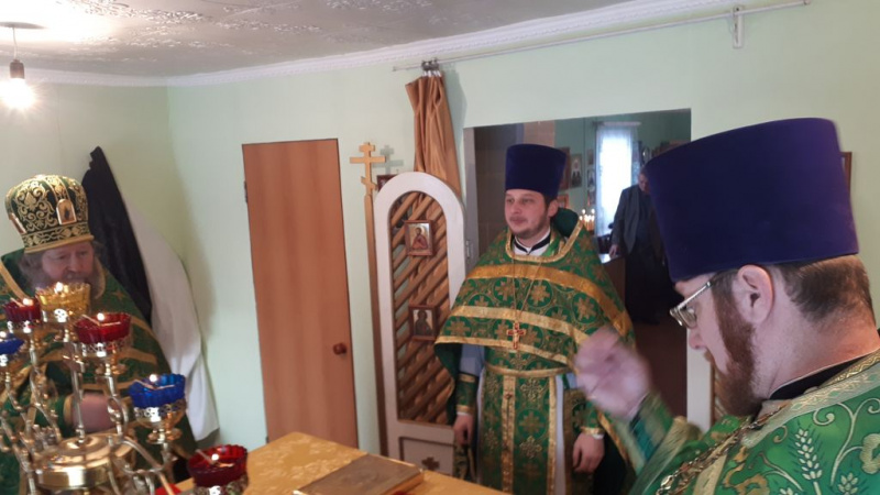 Престольный праздник в молитвенном доме в честь преподобного Серафима Саровского х. Александровский отметили соборным богослужением