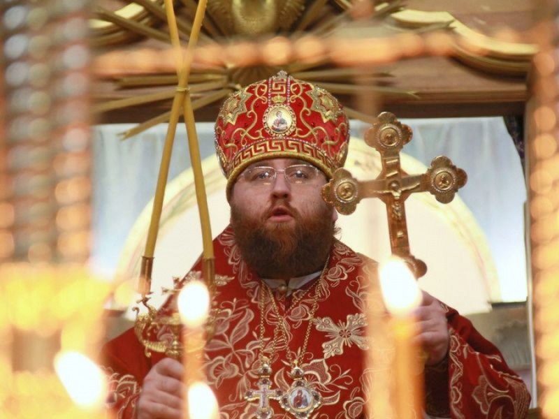 Владыка Игнатий совершил праздничную Литургию в Покровском кафедральном соборе в день двунадесятого праздника Воздвижения Честнаго и Животворящего креста Господня