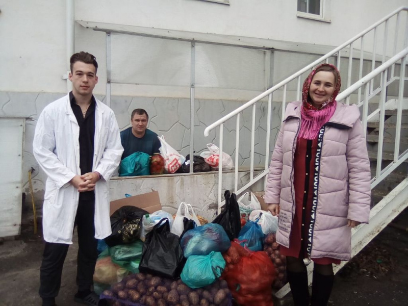 Донецкое и Тарасовское благочиния доставили продукты в Донскую духовную семинарию