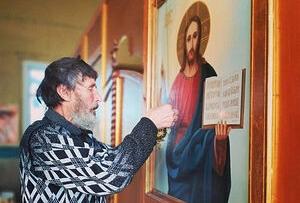 КАК ГЕНКА-ПРОРАБ ПОВРЕДИЛСЯ УМОМ И ЦЕРКВУ СТРОИТЬ НАЧАЛ