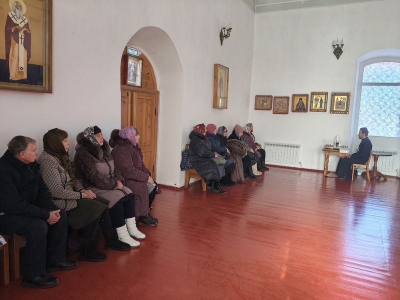 Библейские традиции поста обсудили в храме Рождества Христова