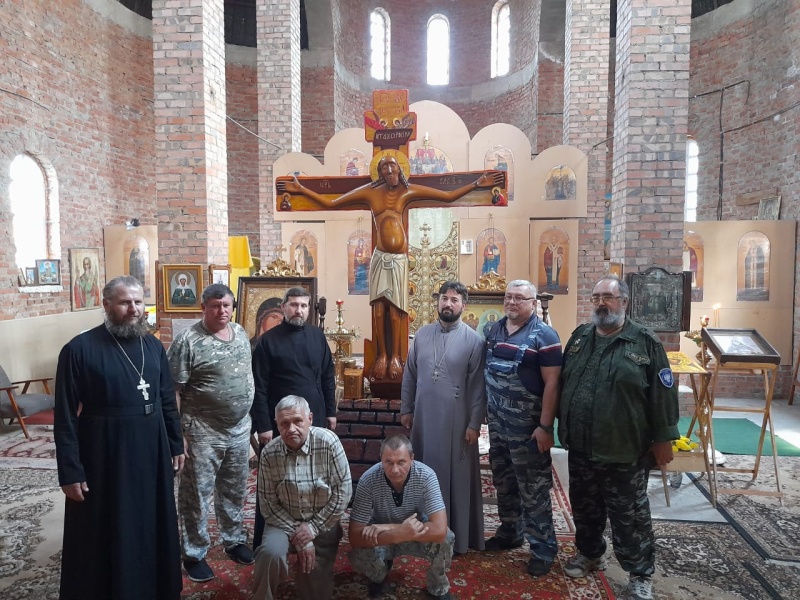 В Никольском храме сл. Кашары побывал автомобильный крестный ход «Святая Русь»