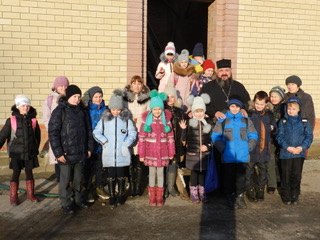 В храме святой преподобномученицы Елисаветы в г. Гуково прошел открытый урок «Основ православной культуры» среди учеников 4 класса школы № 2