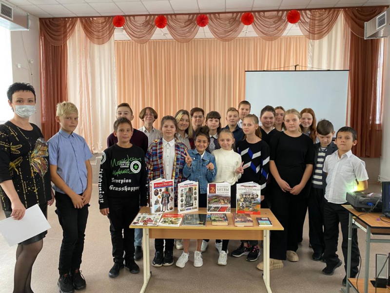 В школе № 2 г. Донецка прошел патриотический час «Александр Невский в великих битвах за Русь»