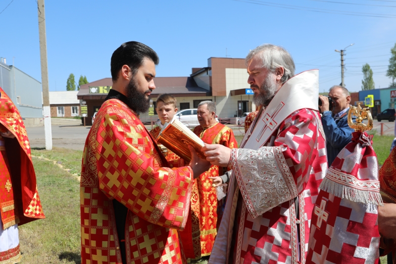 В престольный праздник Преосвященнейший епископ Симон совершил Божественную литургию в храме святой блаженной Матроны Московской города Донецка