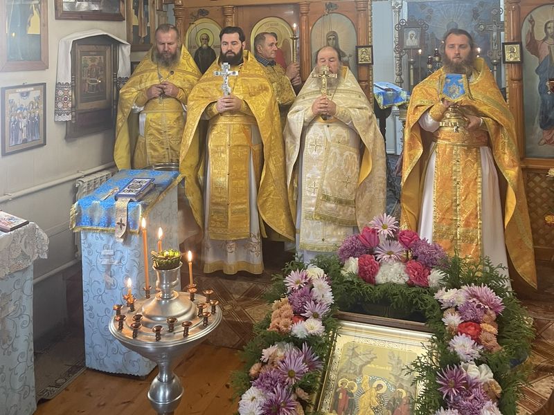 Соборное богослужение в храме станицы Мальчевской