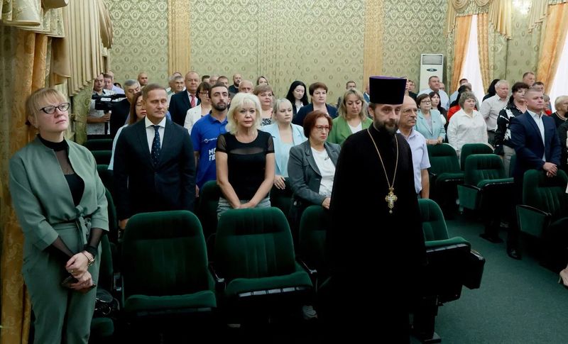 В поселке Каменоломни прошло заседание Собрания депутатов Октябрьского района