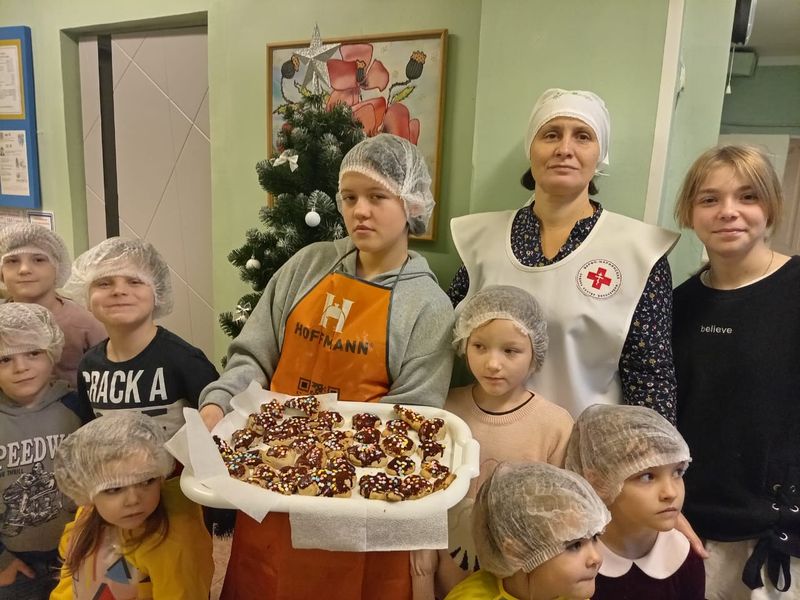 Мастер-класс «Выпечка и роспись Рождественского пряника» в социальном приюте «Огонек»