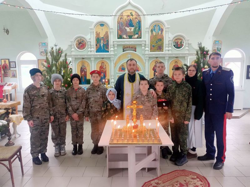 В храме великомученика Георгия Победоносца совершили панихиду о упокоении безвинно убиенных в годину лихолетия