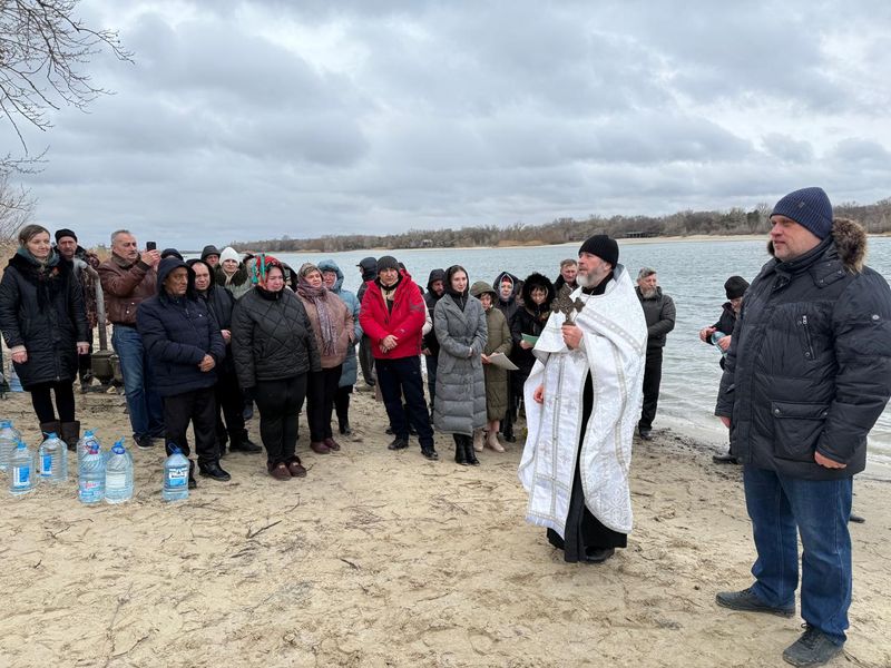 В день Крещения Господа Бога и Спаса нашего Иисуса Христа в станице Багаевской на берегу реки Дон было совершено «Великое освящение воды»