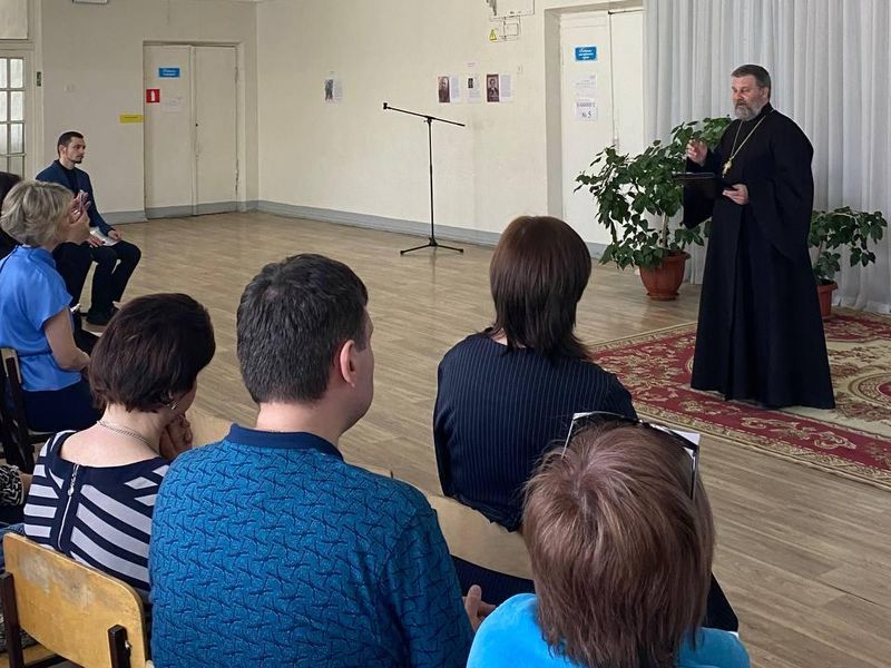 В поселке Майском прошел образовательный семинар для преподавателей школ города Шахты