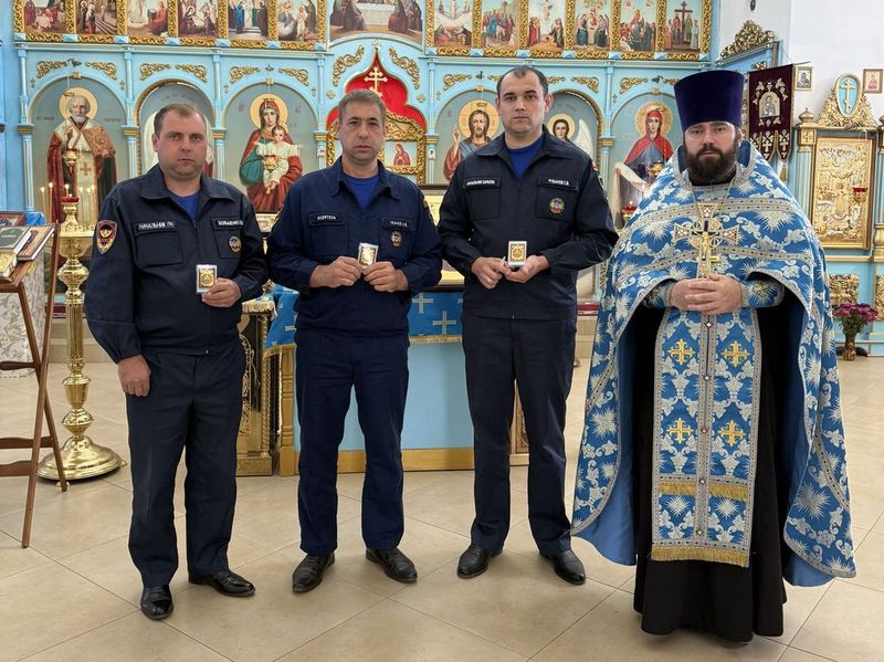 Молебен перед иконой Божией Матери «Неопалимая Купина» в слободе Никольской