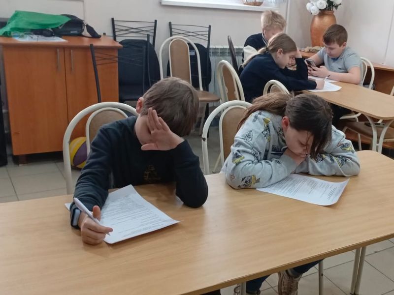 В Донском храме Новошахтинска   состоялся второй тур Кирилло-Мефодиевской олимпиады по Священной истории и﻿ Закону Божию прошел 