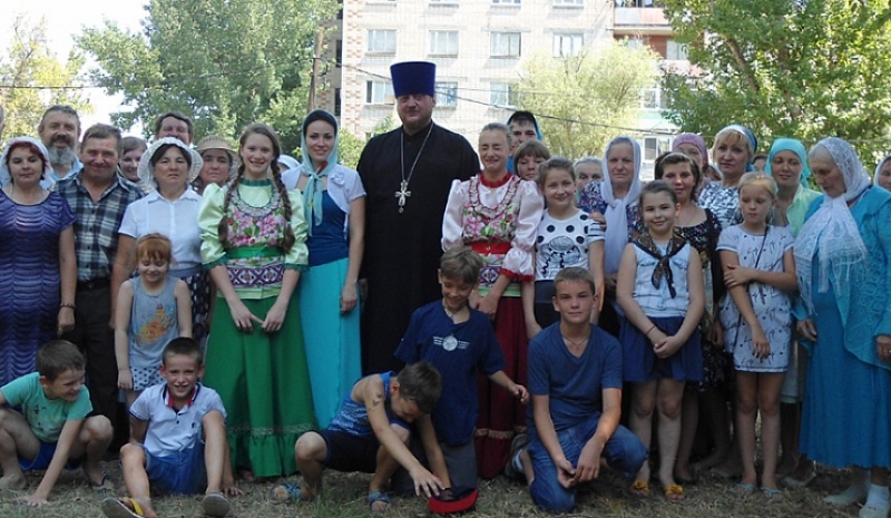 В день празднования Почаевской иконы Божией Матери прихожане Почаевского храма города Каменск-Шахтинский отметили свой престольный праздник