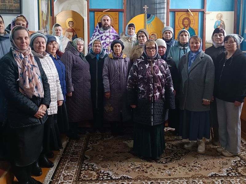 Настоятель с приходом поздравили старосту