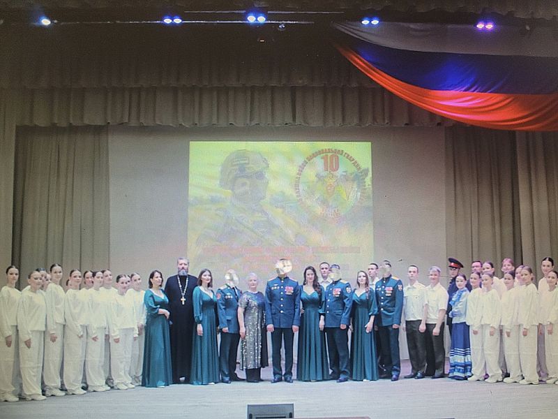 Торжественно отметили 10-летие Росгвардии и 215-летие войск правопорядка