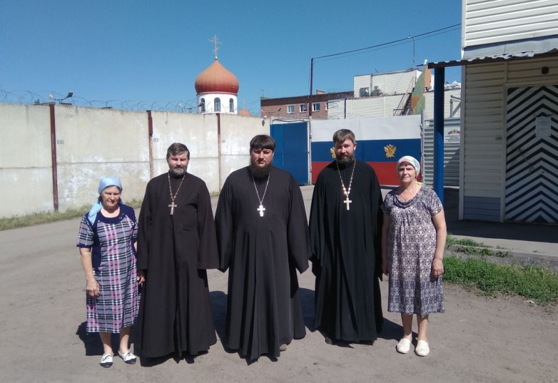В храме великомученика Пантелеймона целителя Лечебного исправительного учреждения № 20 г. Шахты была совершена Божественная литургия
