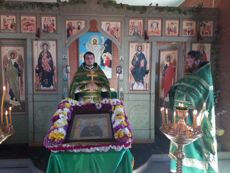 В храме-часовне хут. Земцов Боковского района отметили 15-тый престольный праздник