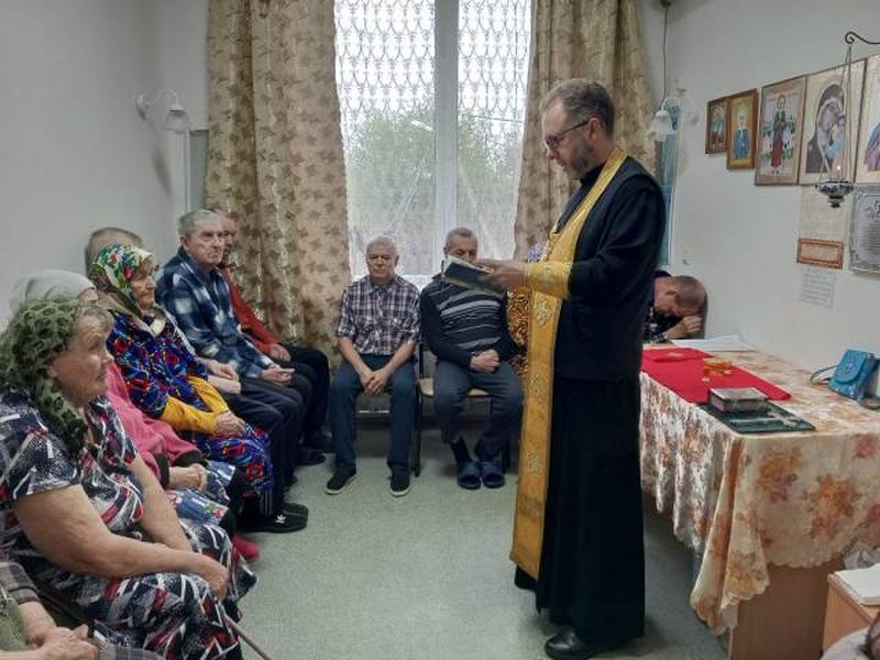 Посещение дома престарелых поселка Садовый