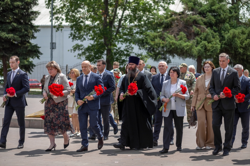 Всероссийская минута молчания в Александровск-Грушевском благочинии