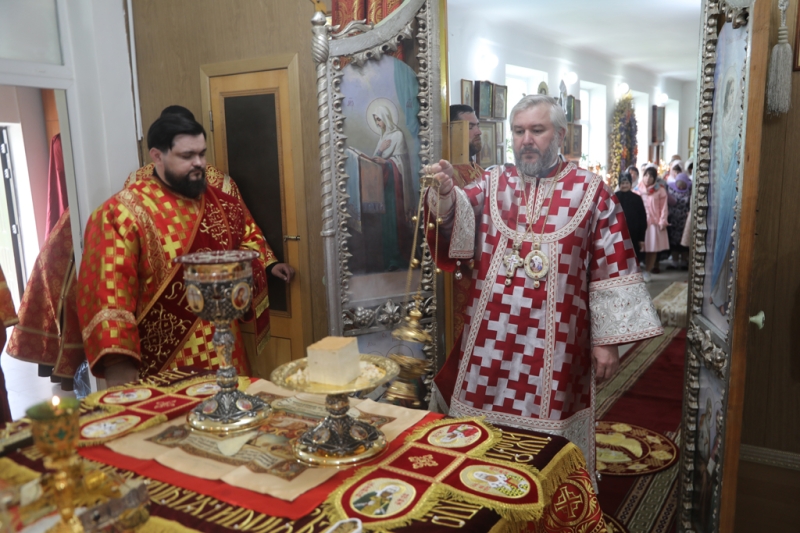 Преосвященнейший епископ Симон с архипастырским визитом посетил приход в честь великомученика Пантелеимона города Гуково