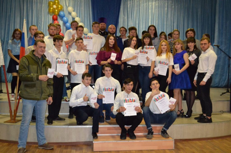 В школе православных добровольцев «Дельфин» г. Новошахтинска прошло праздничное мероприятие, посвященное Дню добровольца и волонтера