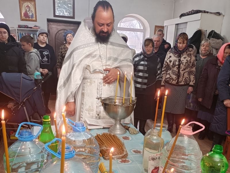 Праздник Сретения Господня и благотворительная ярмарка в храме Архангела Михаила села Первомайского