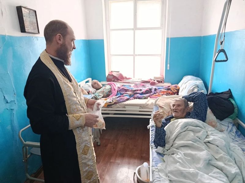 Поздравление с праздником Сретения Господня в хосписе Багаевского района